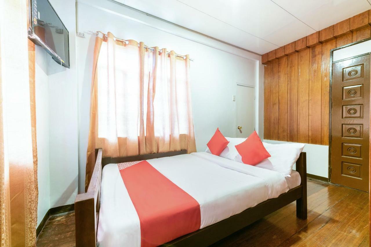 Oyo 122 The Peak Pines Pension Baguio City Buitenkant foto