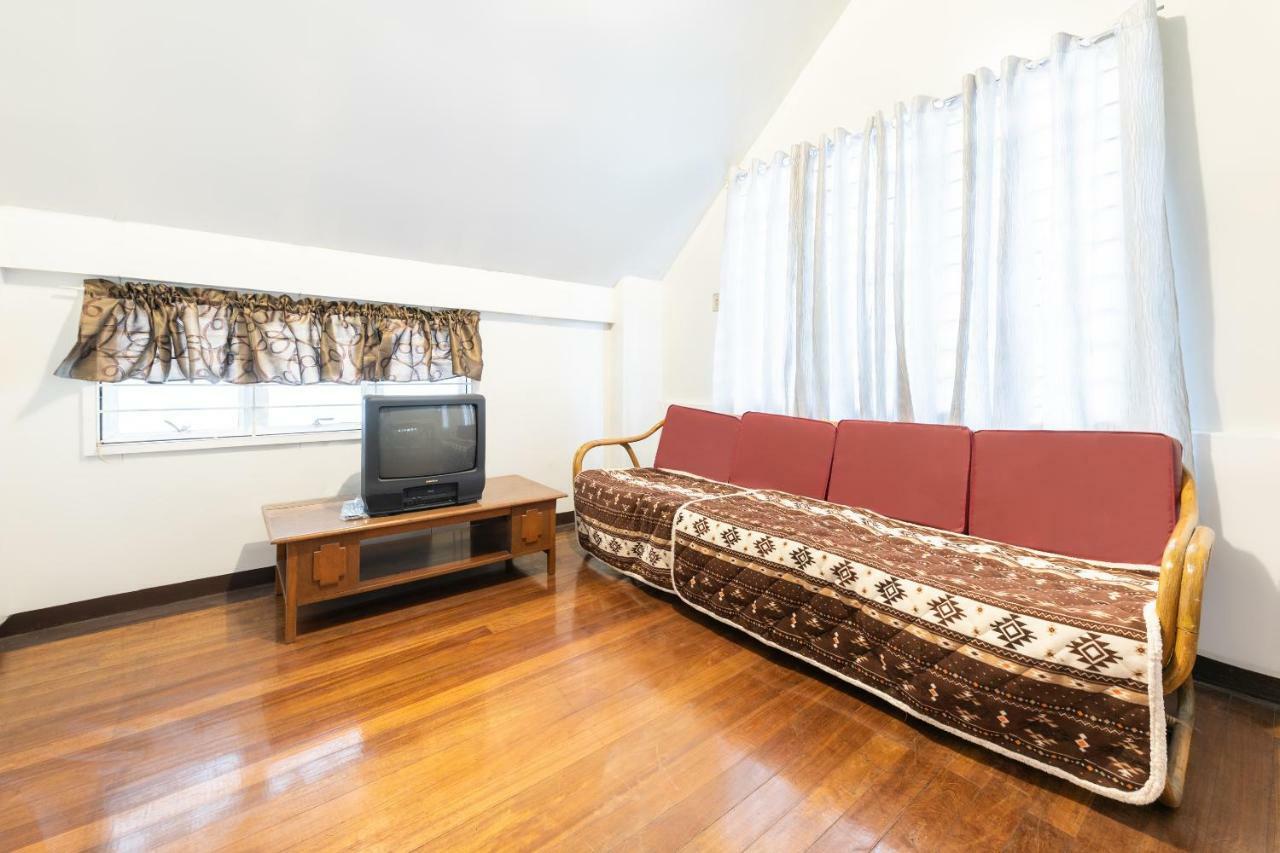 Oyo 122 The Peak Pines Pension Baguio City Buitenkant foto